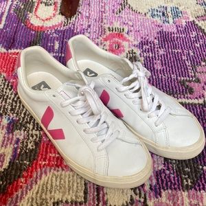 Veja Esplar Sneaker pink detail sneakers, size women’s 10, 41